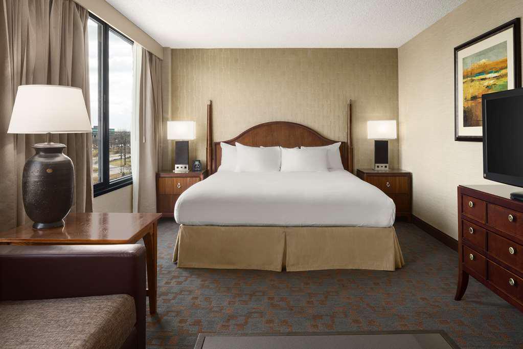 Double Tree Somerset Hotel - Photo 2