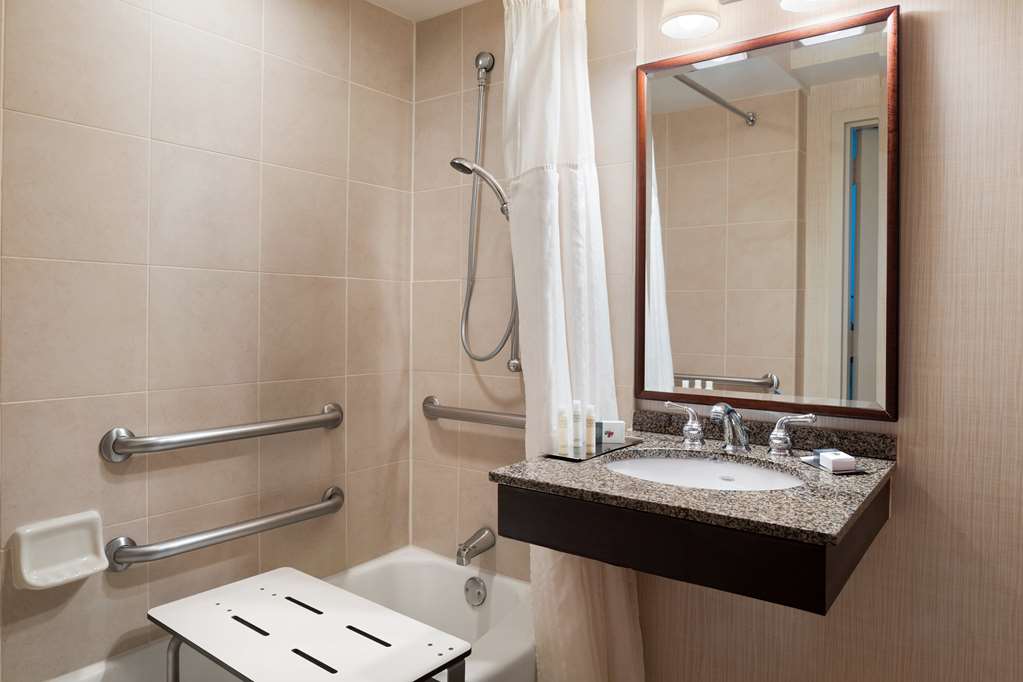 Double Tree Somerset Hotel - Photo 4