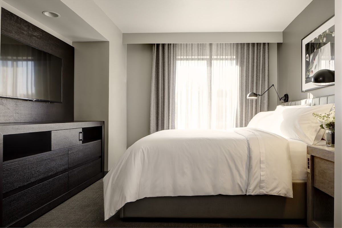 Hamilton Park Hotel & Conference Center - Photo 2