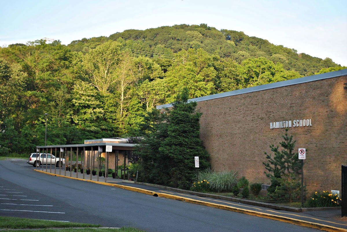 Hamilton School - Photo 2