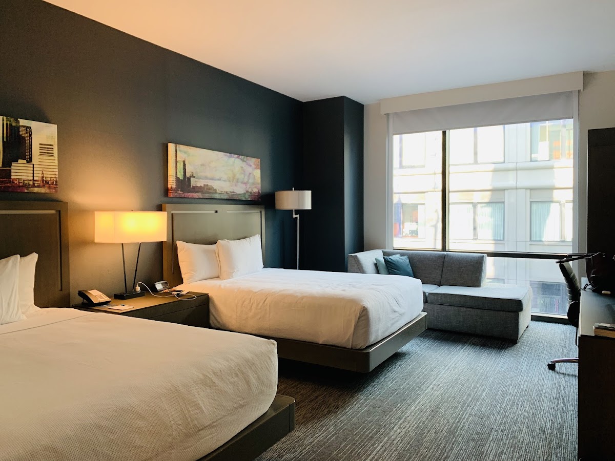 Hyatt Regency - Photo 2