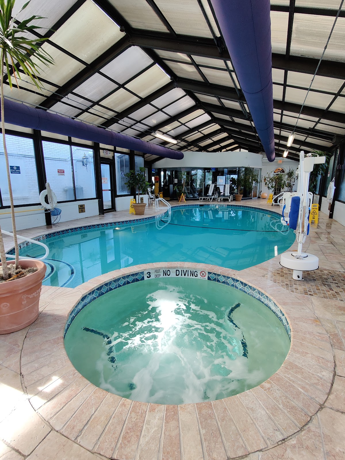 Madison Hotel - Photo 3