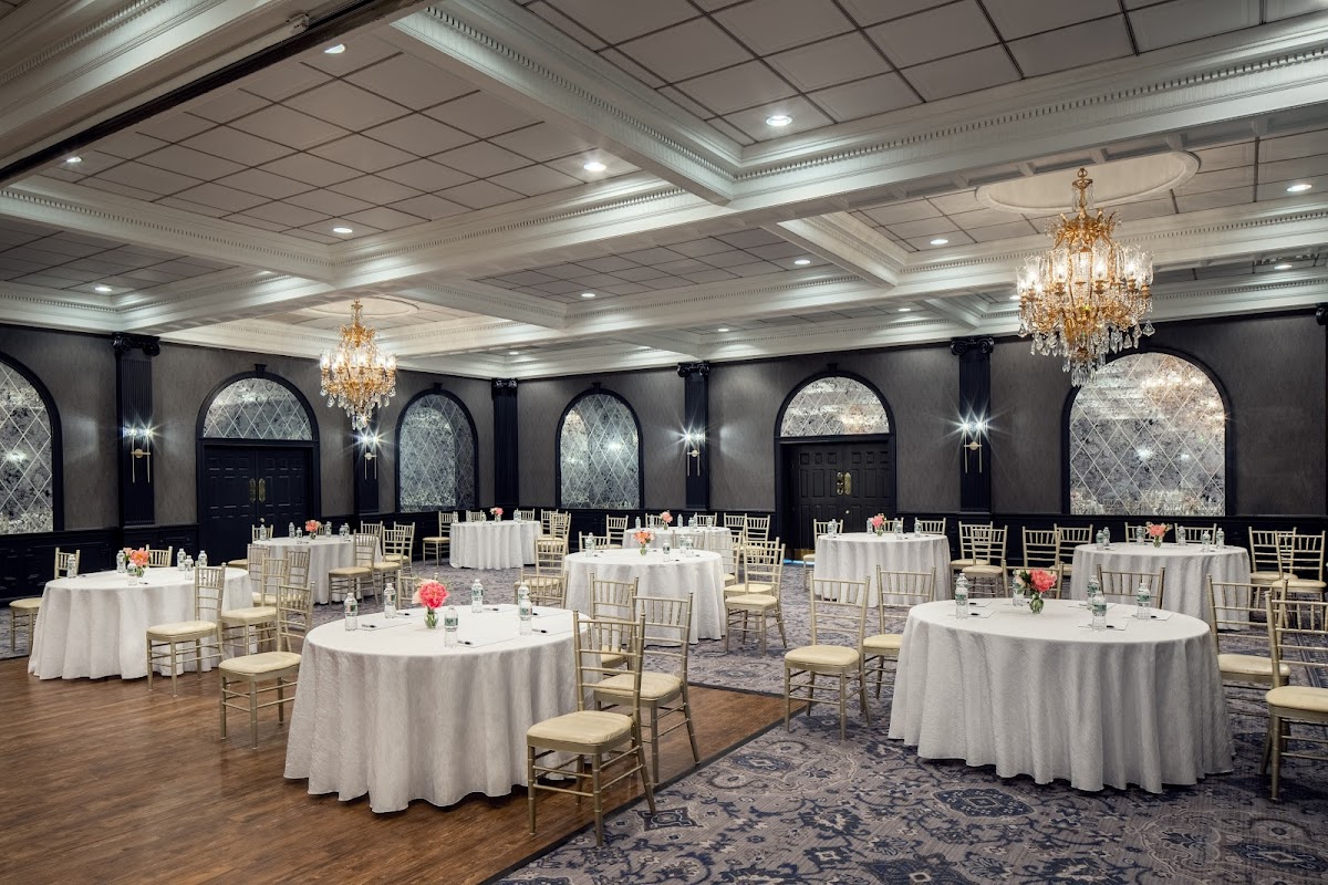 Madison Hotel - Photo 5