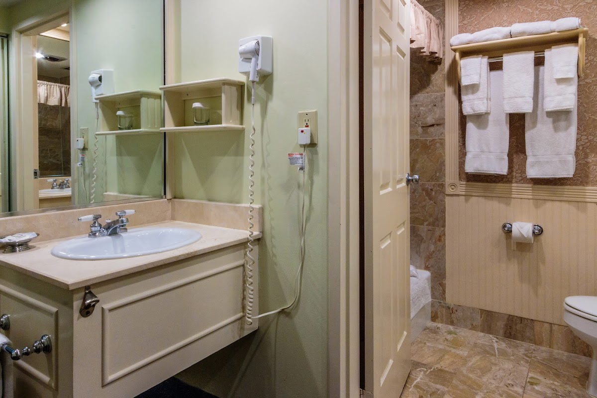 Olde Mill Inn - Photo 3