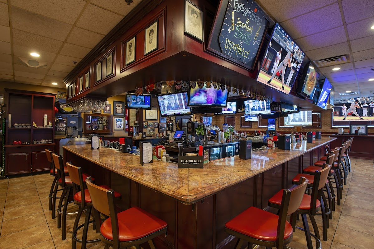 Redd's - Photo 3