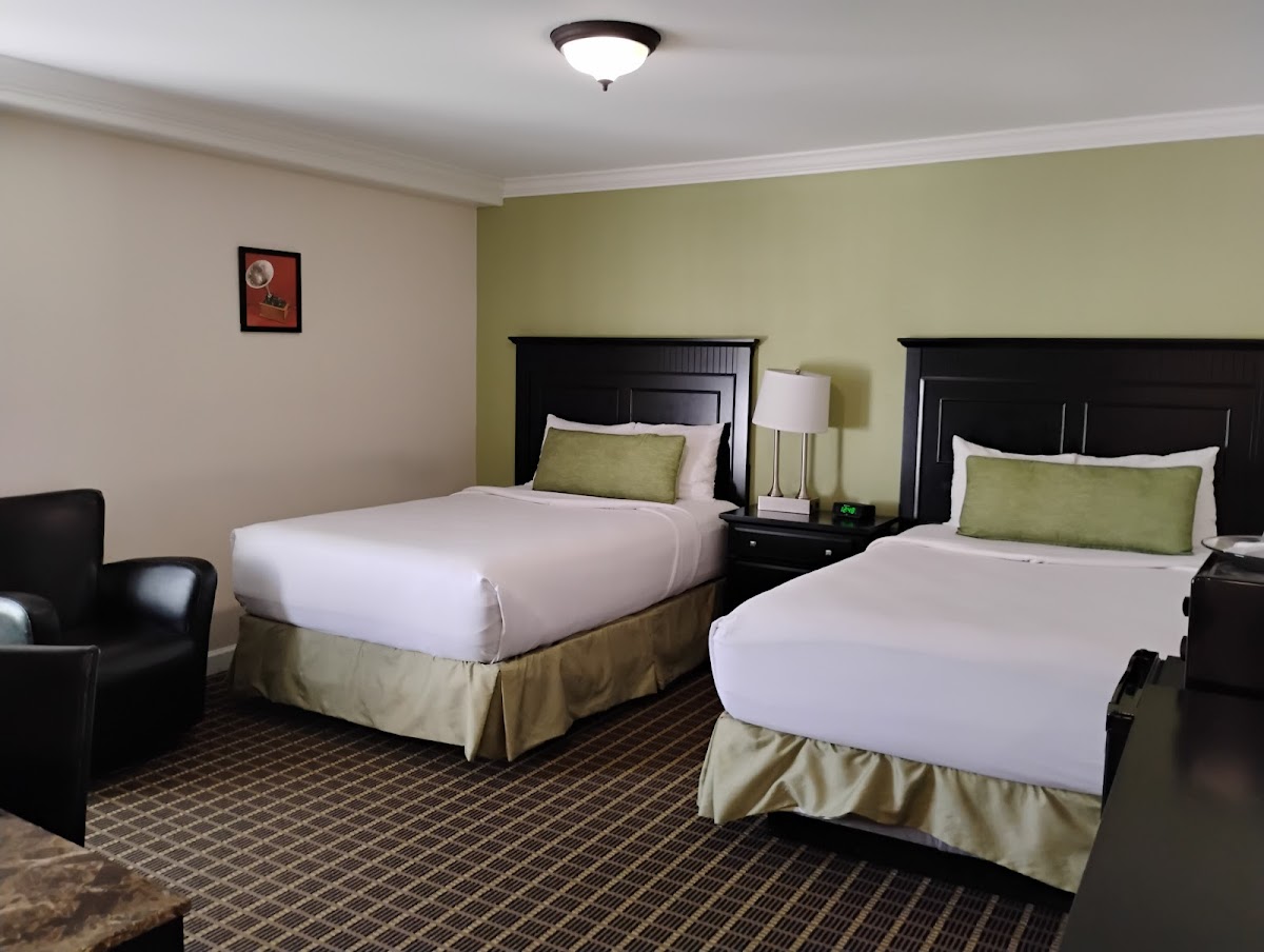 Wilshire Grand Hotel - Photo 5